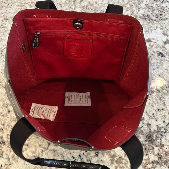 Coach Black Pebble Leather Derby Tote New with Tags Burgundy Red Interior - Picture 4 of 16